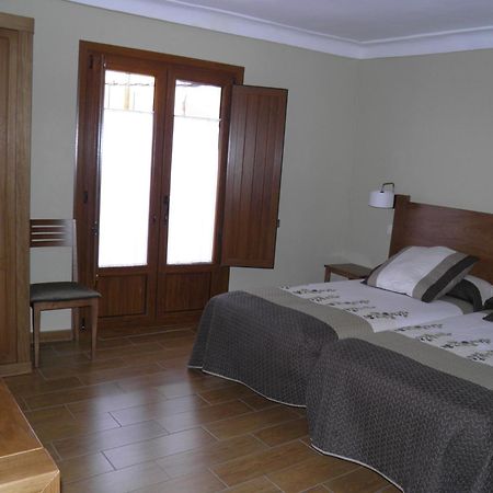 Apartamentos Turisticos Peñafiel Zimmer foto